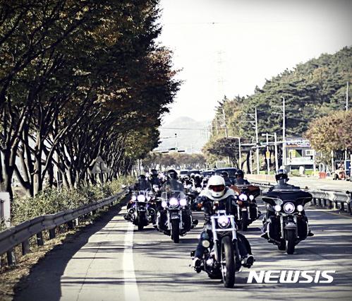 고속도로 달리고 싶은 오토바이 마니아들…"10번째 헌법소원 내겠다"