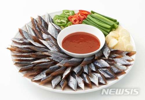 과메기철인데 포항 관광객 '뚝'…롯데마트, 구룡포 과메기 판매