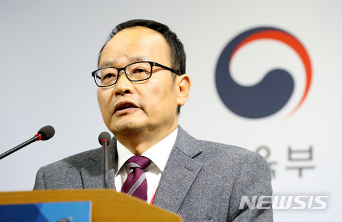 민찬홍 검토위원장 "출제오류 없게 개선보완 매뉴얼 실행" 