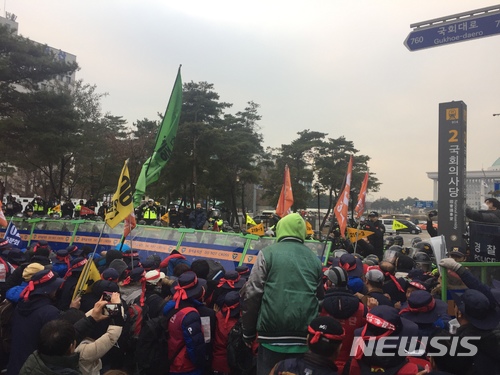 건설노동자는 무슨죄?…여야정쟁에 건설근로자법도 의결 무산