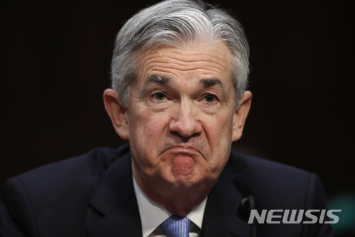 【워싱턴=AP/뉴시스】제롬 파월 미국 연방준비제도(연준·Fed) 의장 지명자가 28일(현지시간) 상원 은행위원회 청문회에 출석해 발언하고 있다. 2017.11.29.
