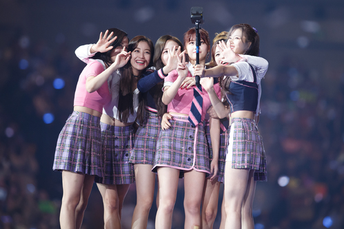 【서울=뉴시스】 트와이스, 걸그룹. 2017.11.30. (사진 = CJ E&M 제공) photo@newsis.com&nbsp;&nbsp;&nbsp;&nbsp;&nbsp;&nbsp; 