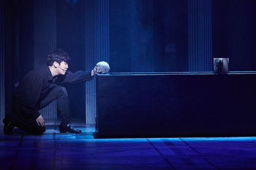 【서울=뉴시스】 뮤지컬 '햄릿 : 얼라이브'. 2017.12.03. (사진 = CJ E&M·로네뜨 제공) photo@newsis.com