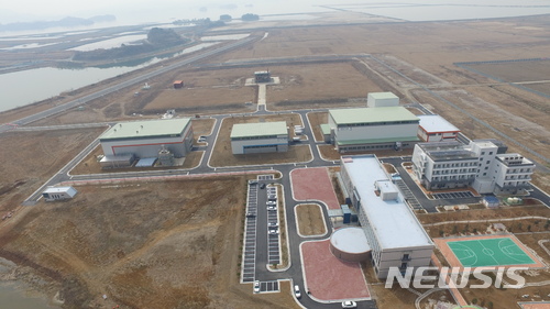 【하동=뉴시스】김윤관 기자 = 경남 하동군 갈사만에 건립 중인 영국 에버딘대학교 한국캠퍼스 전경. 2017.12.04. (사진=하동군 제공) kyk@newsis.com