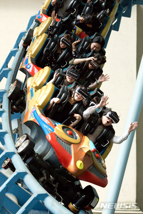 롯데월드 어드벤처, 후렌치레볼루션2 VR 콘텐츠 국산화 