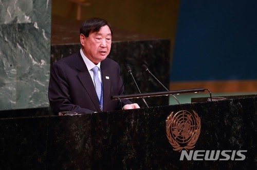 【뉴욕=AP/뉴시스】 이희범 평창동계올림픽 조직위원장 