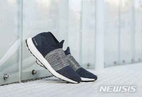 끈없는 아디다스 러닝화 '울트라 부스트 레이스×' 23만9000원