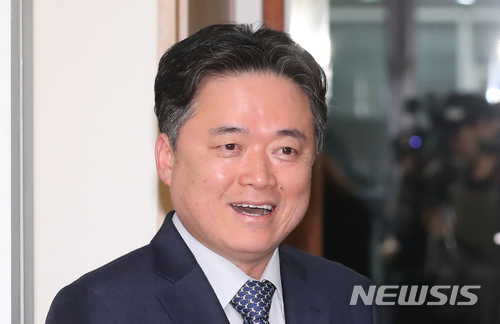 【서울=뉴시스】고승민 기자 = MBC 대주주인 방송문화진흥회는 7일 임시 이사회를 열고 최승호 뉴스타파 PD를 신임 MBC 사장으로 최종 선임했다. 2017.12.07.&nbsp; kkssmm99@newsis.com