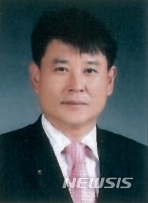 【청주=뉴시스】이병찬 기자 = 충북도는 충북신용보증재단 새 이사장에 이응걸(56) 농협중앙회 충북지역본부장을 내정했다고 8일 밝혔다. 2017.12.07.(사진=충북도 제공) photo@newsis.com