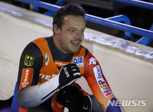 【서울=AP/뉴시스】 펠릭스 로흐