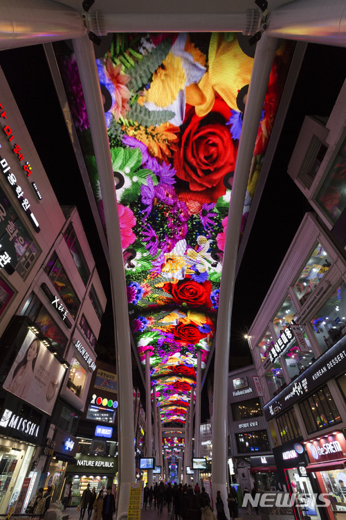 【서울=뉴시스】대전 으능정이 대형 미디어아트 미술관 변신