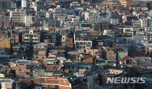 【서울=뉴시스】조성봉 기자 = 서울 성북구 빌라촌의 모습. 2017.12.13.suncho21@newsis.com