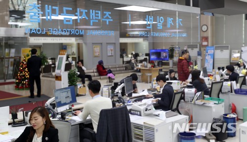 대출금리 또 오른다…주담대 기준 코픽스 모두 '껑충'