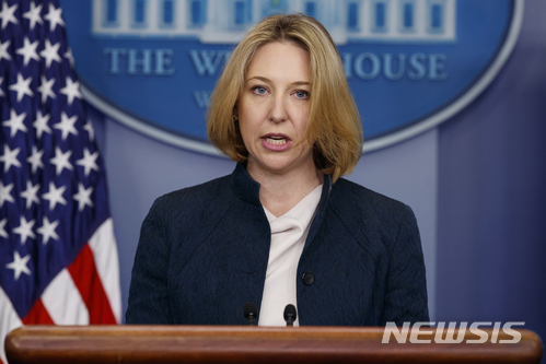 【워싱턴=AP/뉴시스】지넷 맨프라 미국 국토안보부 사이버안보 담당 차관보가 19일(현지시간) 워싱턴 백악관에서 지난 5월 워너크라이 랜섬웨어 공격 배후는 북한이라고 밝히고 있다. 2017.12.20 