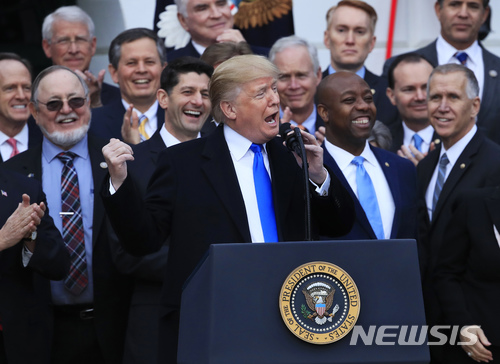 트럼프가 애청하는 '폭스뉴스' 시청률 1위...CNN 5위