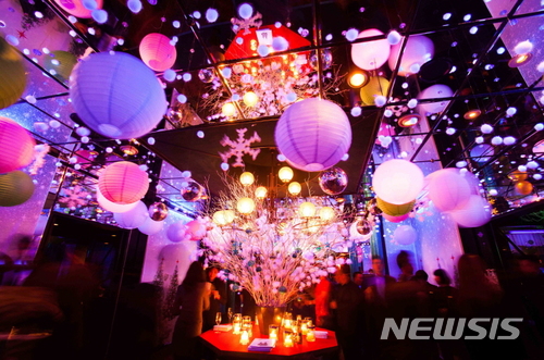 그랜드 하얏트 서울, 제이제이 마호니스의 ‘스노우 로그하우스’ 테마 연말 파티.