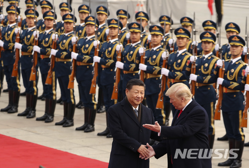 중국의 대미 보복관세 발표에 세계 경제 '출렁'