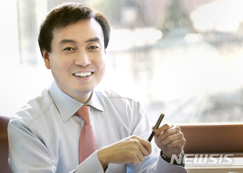 차석용 LG생활건강 부회장.