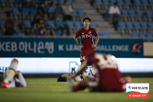 강원FC, 정석화 영입···측면 공격 강화
