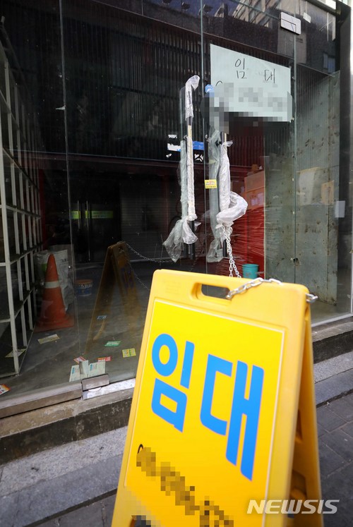 "일자리 잃을까 두렵다"...10명 중 6명 '최저임금 인상' 부담