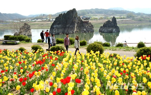 【단양=뉴시스】도담삼봉. (사진=단양군 제공) photo@newsis.com