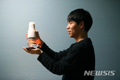 【서울=뉴시스】박진희 기자 = 박제환 루미르 대표가 지난 5일 서울 성동구 성수IT종합센터에서 뉴시스와 인터뷰 하고 있다. 2018.01.08.pak7130@newsis.com