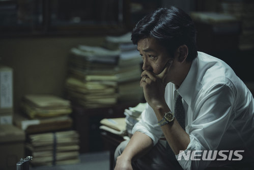 '1987' 박스오피스 정상…13일만에 '신과 함께' 제쳐