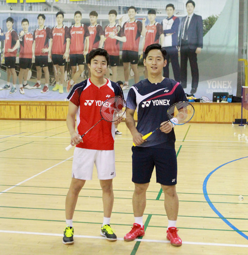 【서울=뉴시스】 전혁진(왼쪽)과 최솔규