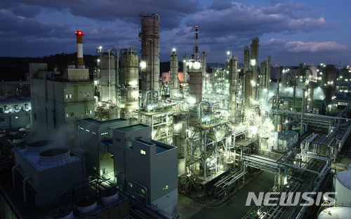 화학업계, '국제유가'→'나프타' 상승 이어질까 '노심초사'