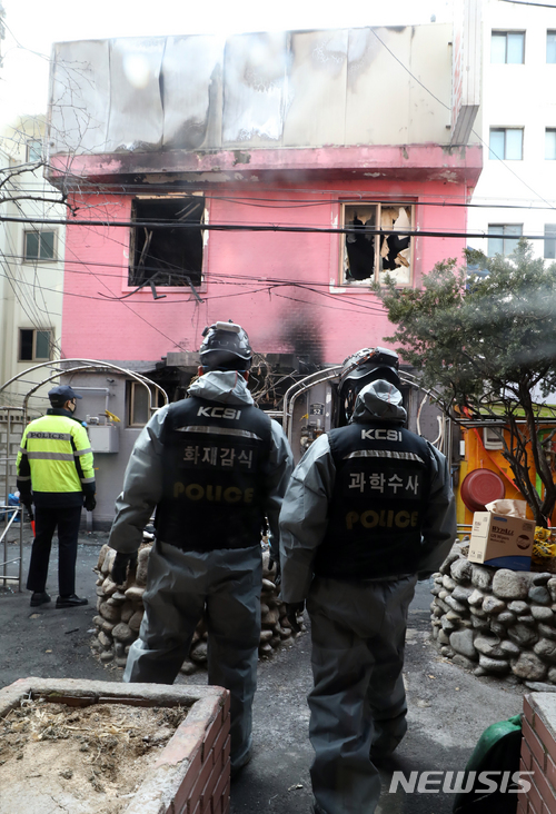 '여관 방화' 자력탈출 생존자 "불났는데 경보벨도 안 울려"