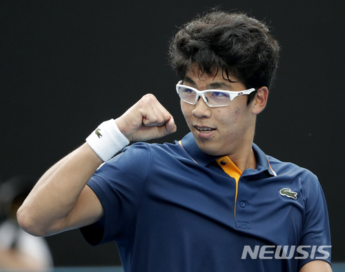 [종합]정현, 거침없이하이킥···세계4위 즈베레프 역전승 첫16강 
