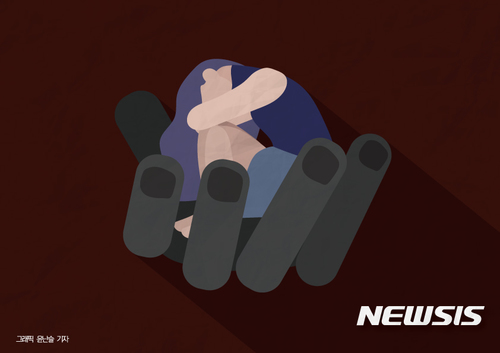 '미성년 제자들 성폭행' 배용제 시인, 2심도 징역 8년