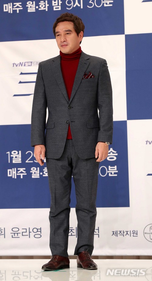 '조재현 미투' 잦아들지 않는다, 청와대 국민청원 재출현&nbsp; 