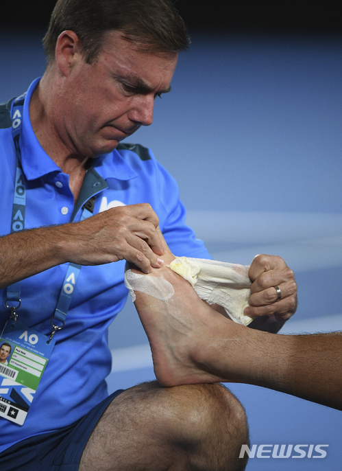 "부상없는 시즌이 목표"라던 정현, 더욱 아쉬울 발바닥 물집