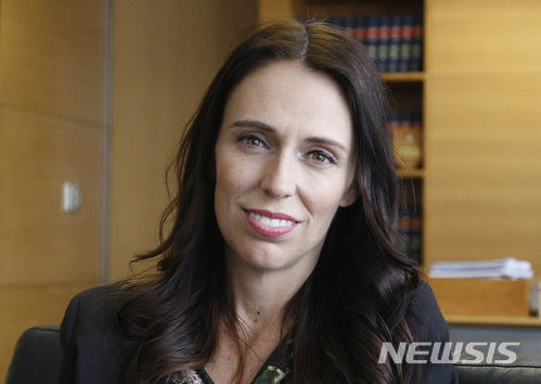 【웰링턴(뉴지랜드)=AP/뉴시스】재신더 아던 뉴질랜드 총리. 2018.2.27