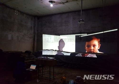 【서울=뉴시스】 감자창고에서 열리는 평창미디어아트전.