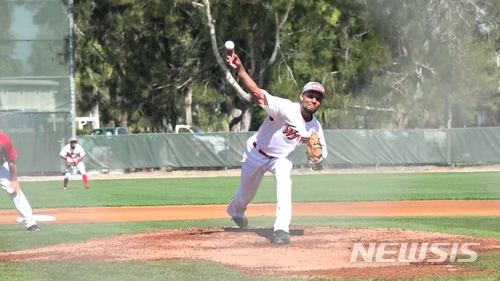 【서울=뉴시스】SK 외국인 투수 앙헬 산체스의 투구. (사진 = SK 와이번스)