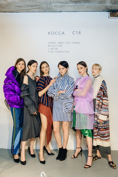 【서울=뉴시스】 런던패션위크 AW 2018 디자이너 쇼룸에 참가한 모델들. 2018.02.20. (사진 = 한국콘텐츠진흥원 제공) photo@newsis.com 