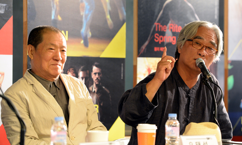 【서울=뉴시스】 오태석 극단 목화 레퍼토리 컴퍼니 대표·이윤택 전 극단 연희단거리패 예술감독. 2018.02.21. (사진 = 뉴시스 DB) photo@newsis.com 