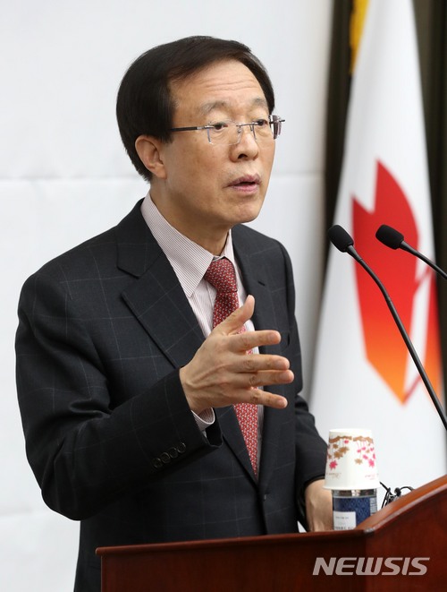 【서울=뉴시스】홍효식 기자 = 이석연 전 법제처장. 2018.02.22. yesphoto@newsis.com