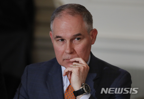 '도덕성 논란' 美EPA 청장, 임기 첫날부터 24시간 경호