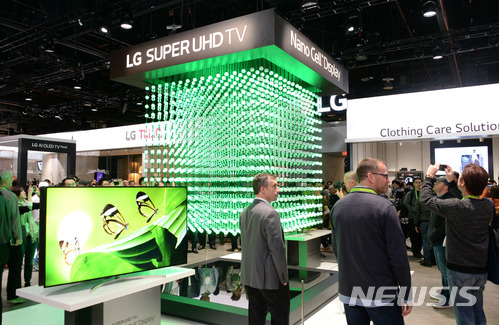 '완벽한 블랙을 구현하라'…TV업계, LCD '블랙 화질' 경쟁 