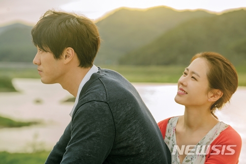 '예쁜 누나'의 힘, '지만갑' 5주 연속 가장 보고 싶은 영화