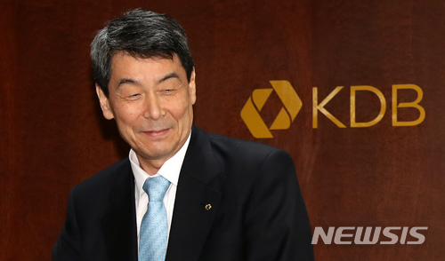 이동걸 산업은행 회장.