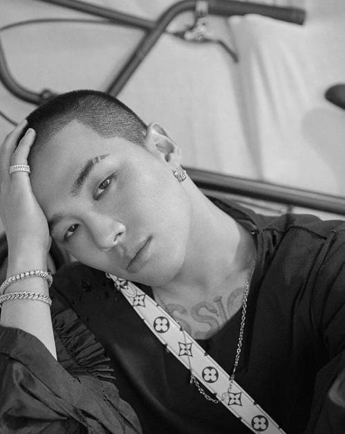 【서울=뉴시스】 태양, 그룹 '빅뱅' 멤버. 2018.03.12. (사진 = 인스타그램 캡처(엘르 코리아 제공)) photo@newsis.com 