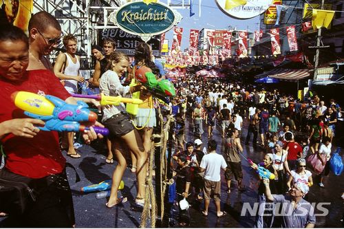 【서울=뉴시스】태국 '송끄란 축제'. (사진=태국관광청 제공)