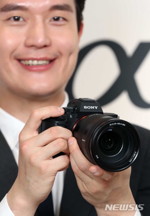 소니·캐논·니콘, '풀프레임 미러리스'카메라 격돌