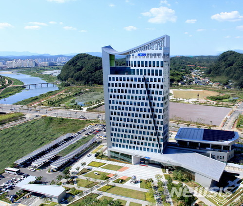 【진주=뉴시스】정경규 기자 = 경남 진주 한국남동발전 전경.2018.03.20.(사진=한국남동발전 제공) photo@newsis.com