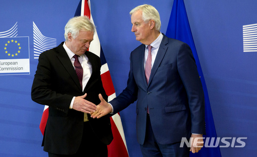영국·EU, 브렉시트 전환기 2020년 말까지로 합의 