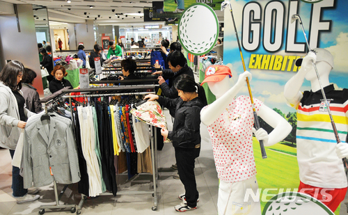 【대구=뉴시스】 김덕용 기자 = 롯데백화점 대구점 골프 대전 행사 모습 2018. 08. 29.&nbsp; (사진=롯데백화점 대구점 제공)&nbsp; photo@newsis.com